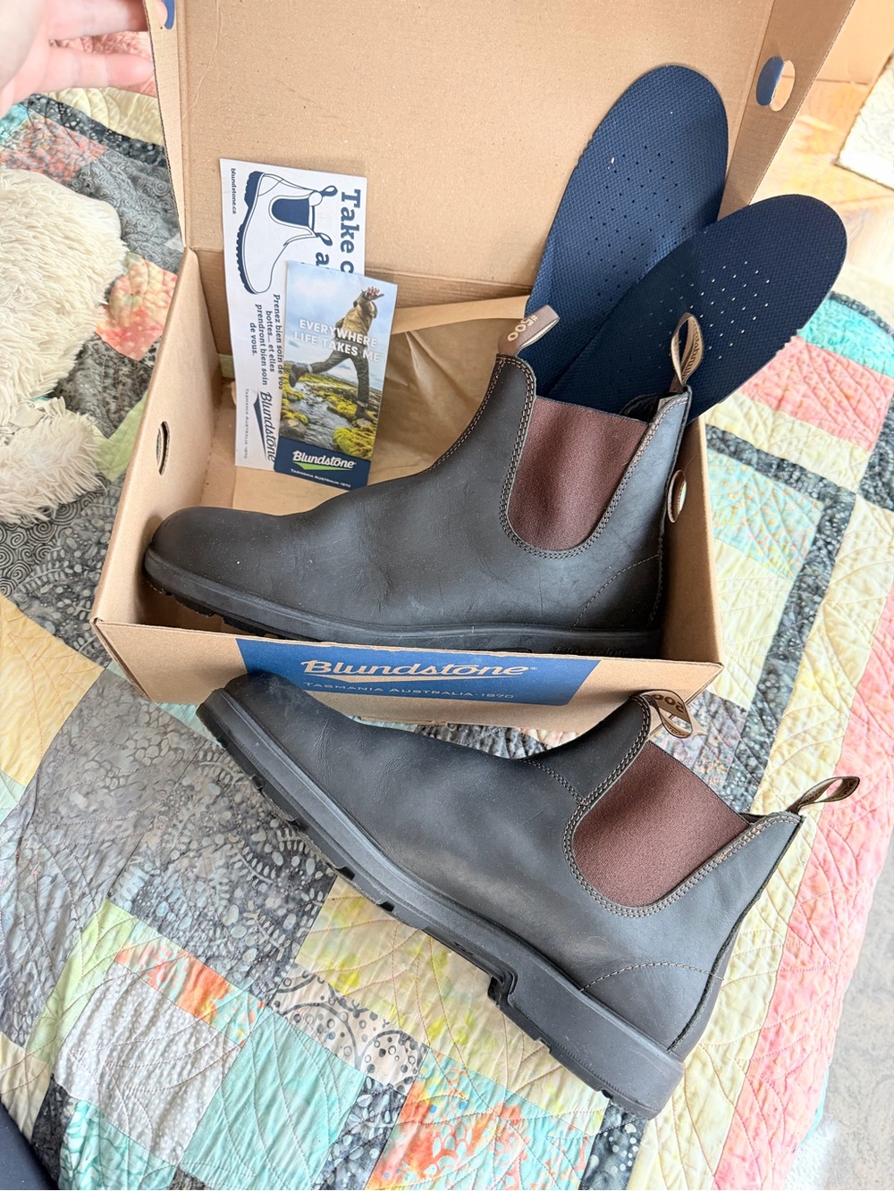 Blundstone Men's Black Leather Chukka Boots with Brown Elastic